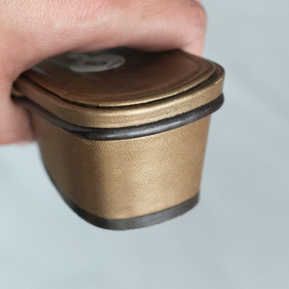 Donald J. Pliner Shoes 😲 - Picture 7 of 11